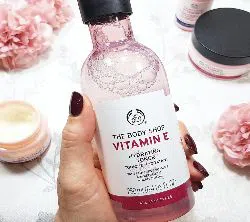 UK Body Shop Vitamin E Hydrating Toner 250ml-UK 