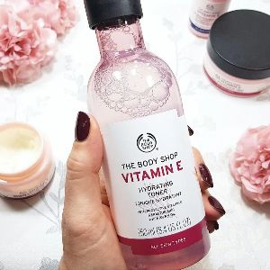The Body Shop Vitamin E Hydrating Toner 250ml - UK