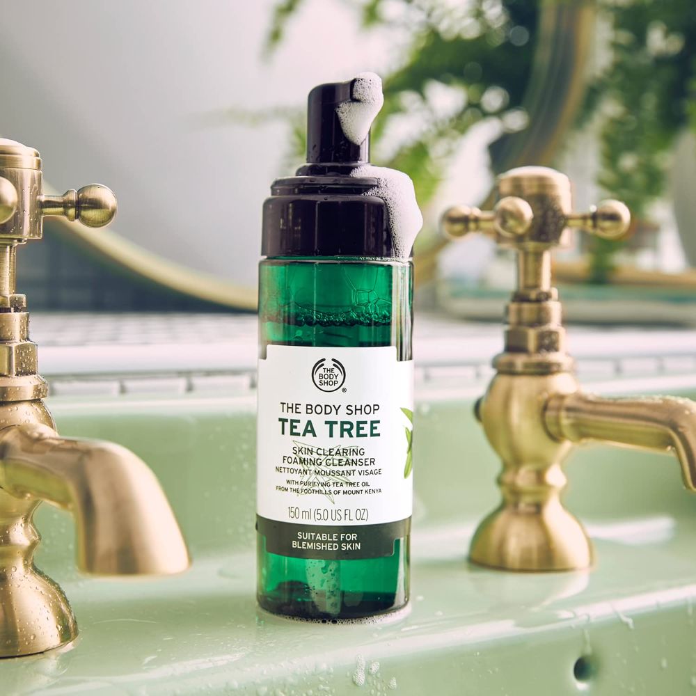 The Body Shop Tea Tree Skin Clearing Foaming Cleasner 150ML - UK  