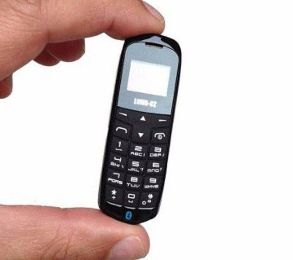 Фотография маленького телефона. Маленький сотовый телефон. Маленький кнопочный мобильный телефон. Маленькие Сотовые телефоны кнопочные. Самый маленький сотовый телефон.