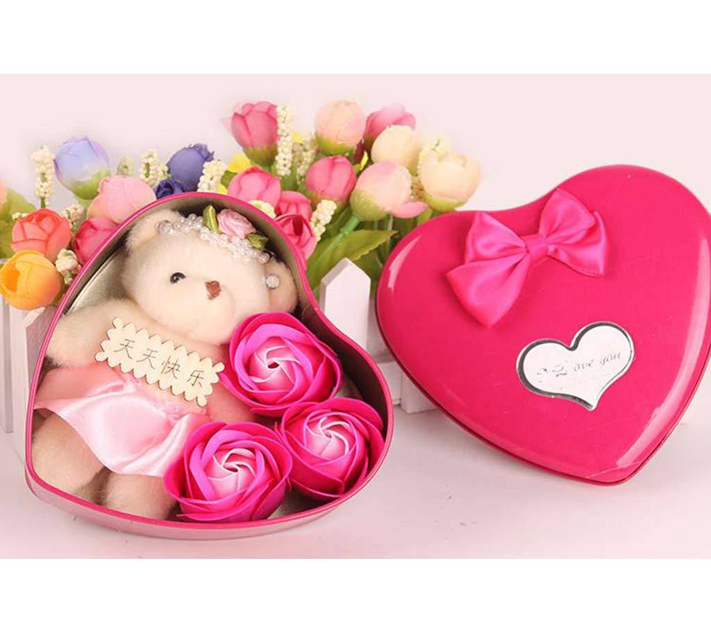 সুইট লাভ গিফট বক্স ফর ভ্যালেন্টাইন  (Flowers With Soft Teddy) বাংলাদেশ - 1094251