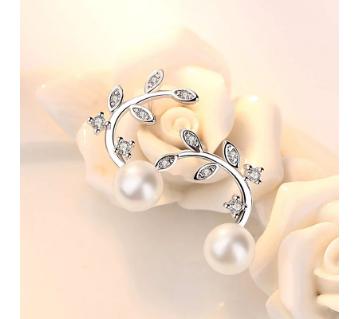 Luxury Simulated Pearl stud earring