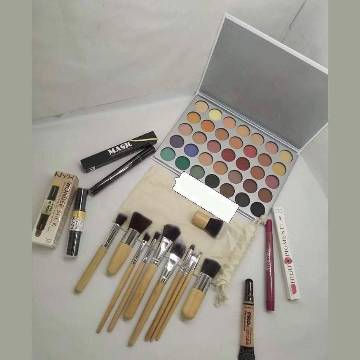 Best Makeup Beauty Bundle Pack - 1