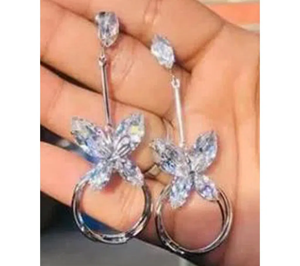 Diamond cut earring