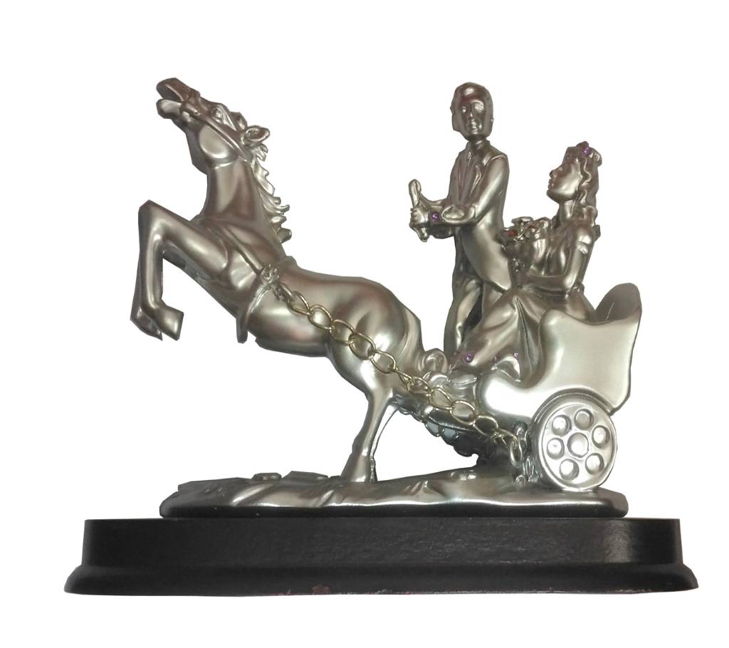 Couple in a Horse Car Showpiece for Gift-15cm বাংলাদেশ - 734023