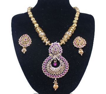 Ladies Pendant Set and Earrings