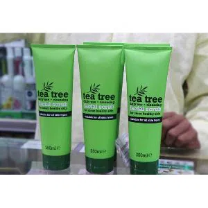 tea-tree-facial-scrub-250ml-uk