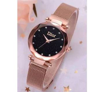 Dior Magnet Ladies Gold Wrist Watch 