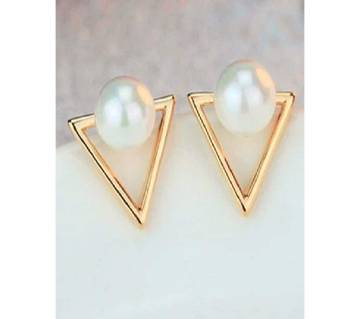 Triangular cute pearl stud earrings.