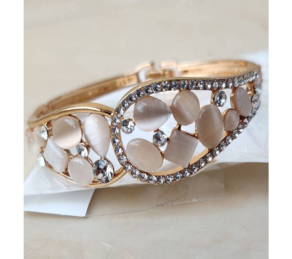 ব্রেসলেট ফর উইমেন Delicate High Grade Created Crystal Decoration Wedding Wrist Bracelet Girls Romantic Gift Gold Cuff Bangles Rhinestone বাংলাদেশ - 1149139