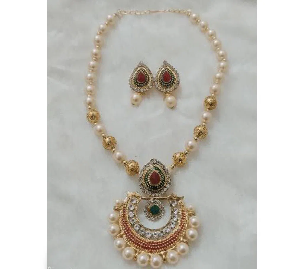 artificial pearl and adistone necklace set