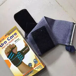 Uro Care Wrist Band with Finger Supporter - 1 Pcs