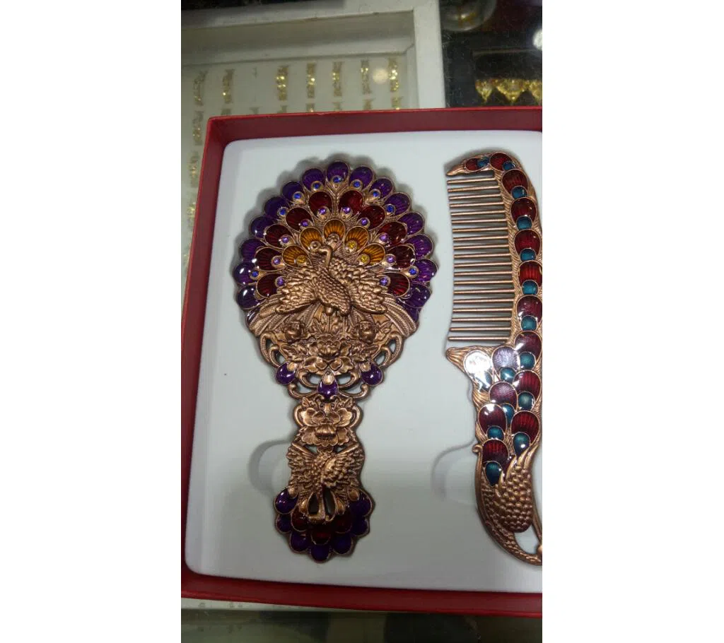 Mirror with Comb