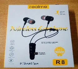 Realme R8 wireless Stereo super bass headset with Memory card slot Call vibration mode Fm Radio MP3