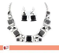 High-Quality Enamel Necklace and Ear Ring Set