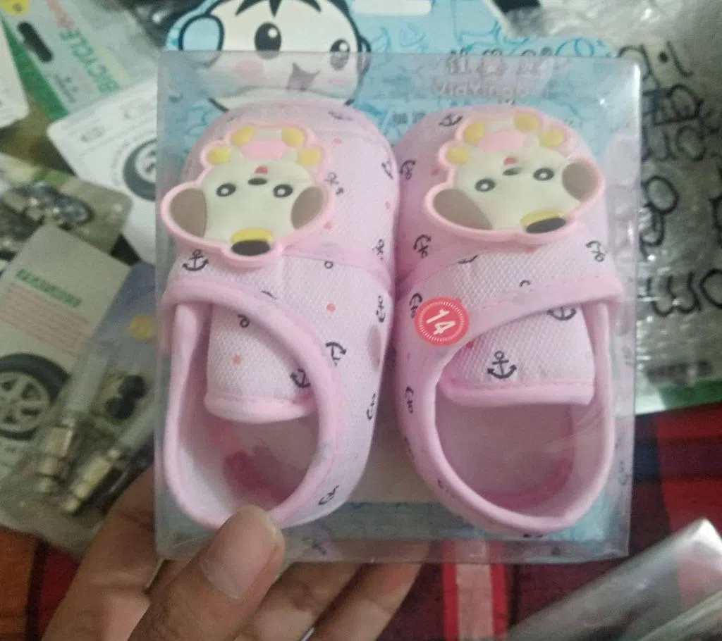 Beautiful kids shoes (6-12) month