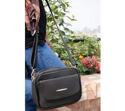 Ladies hand-held simple fashion shoulder Bag- Black