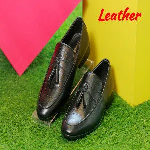 Leather tassel loafer