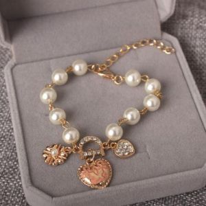 Artificial Pearl Beads Fashion Crystal Bracelet Heart Flowers Letter D Hang Bracelet 5046