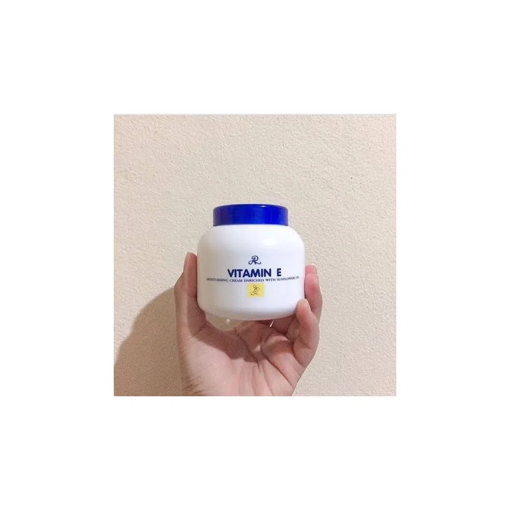 Vitamin E Moisturizing Cream 200gm Thailand