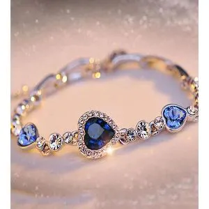 Sweet Love Heart Shape Rhinestone Bracelet for Womens And Girls