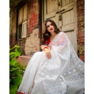 হাফ সিল্ক শাড়ি উইথ ব্লাউজপিস