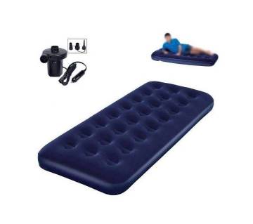 Single air bed with free pumper