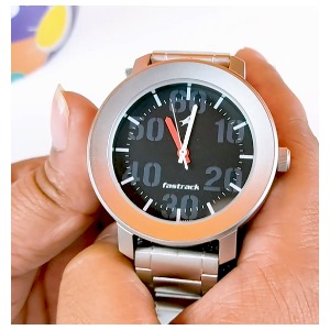 Fastrack watch 3121ssd on sale price